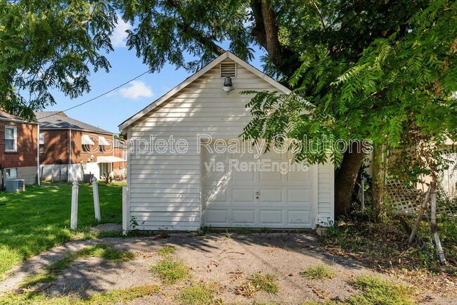 Building Photo - 6605 Barken Ave
