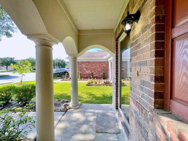 Building Photo - 22206 Orchard Dale Dr