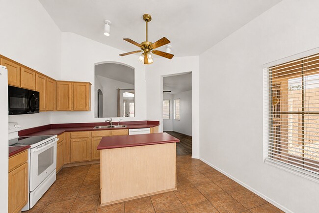 Building Photo - 6906 W Phelps Rd