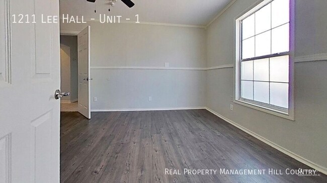 Building Photo - 1211 Lee Hall St