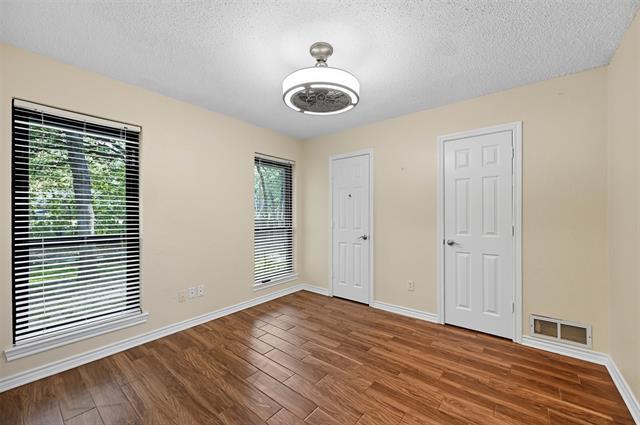 Building Photo - 1520 Bellechase Dr