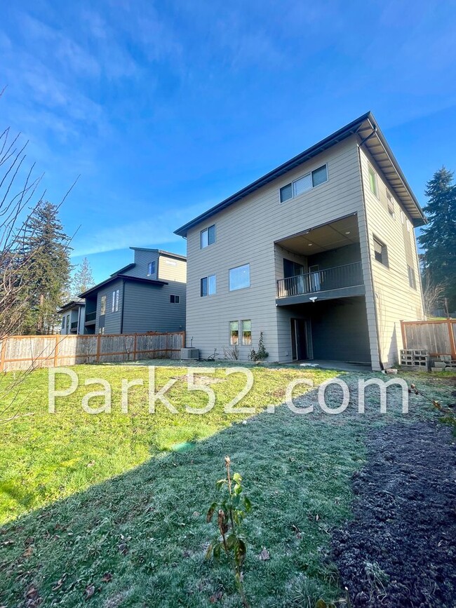 Building Photo - $250 Off 1st Full Month’s Rent! Beautiful ...