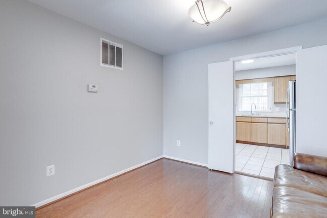 Building Photo - 4685 Forestdale Dr