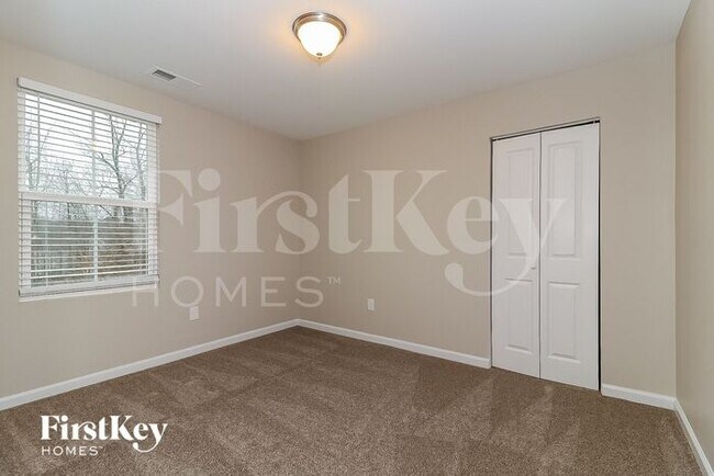 Building Photo - 180 Fieldspar Ln