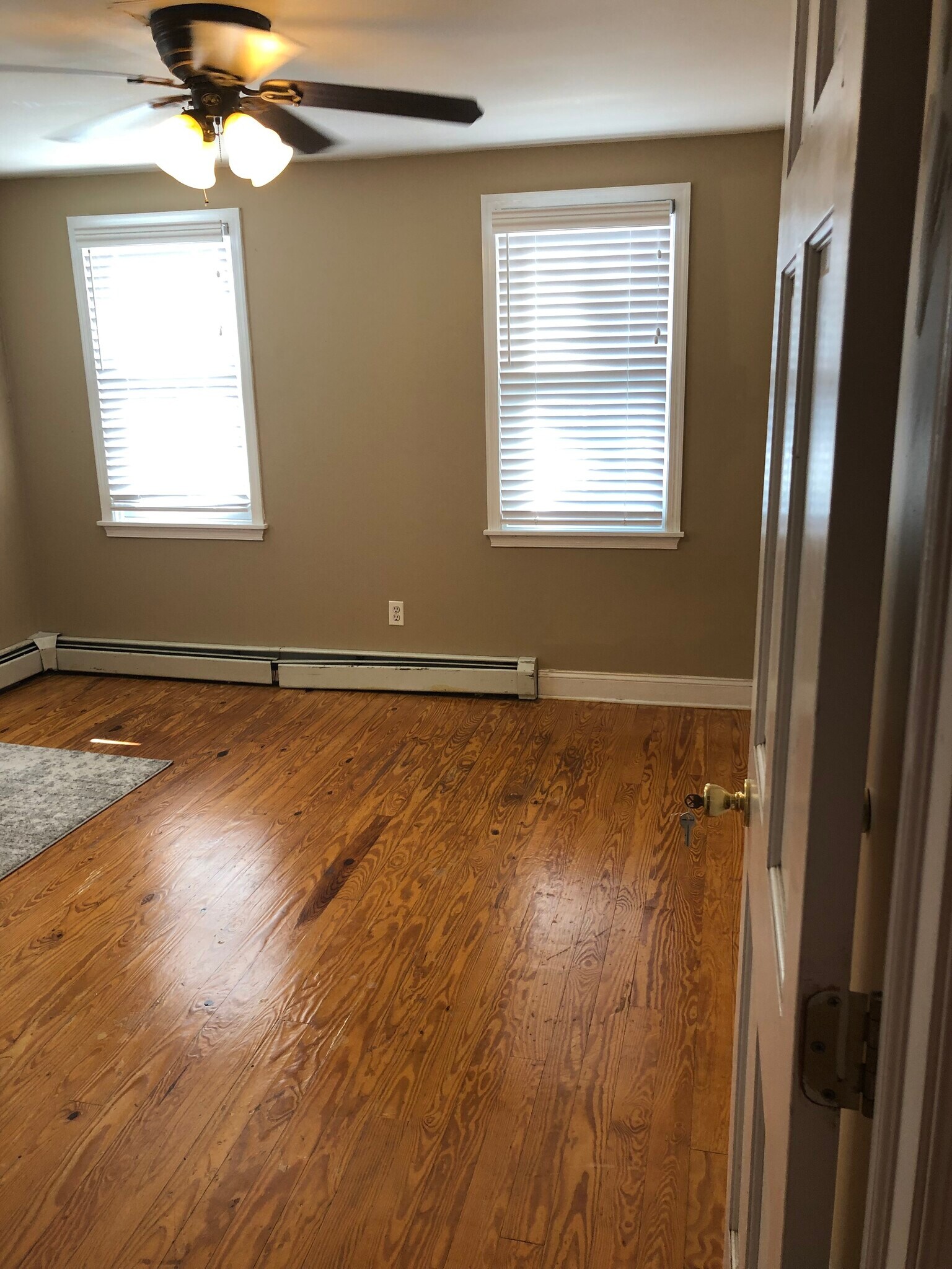 Large second floor back bedroom - 412 N 31st St