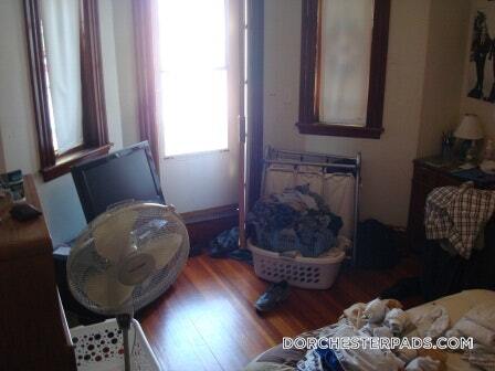 Building Photo - 18 Taft St