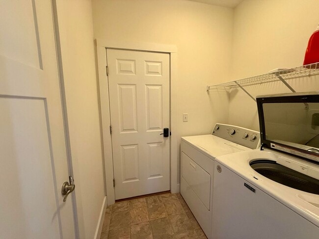 Building Photo - Impeccably maintained, custom-built home located in the sought-after Bay Breeze Estates community.