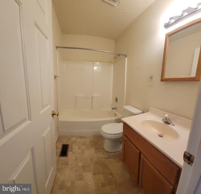 Building Photo - 11031 Ascot Cir