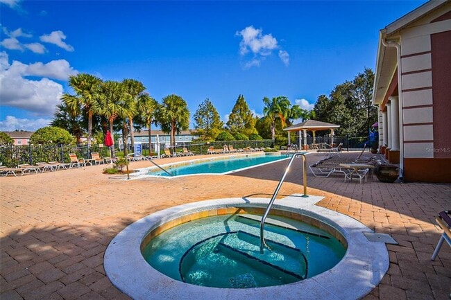 Building Photo - 2426 Caravelle Cir