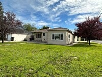 Building Photo - 600 N Dickran Dr