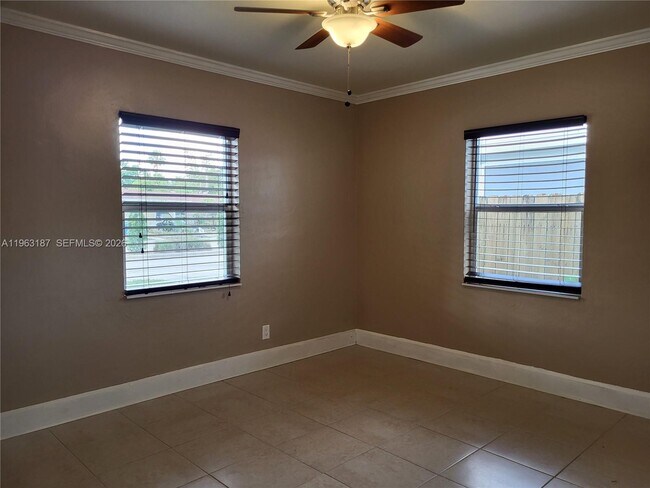 Building Photo - 30 NE 56th St