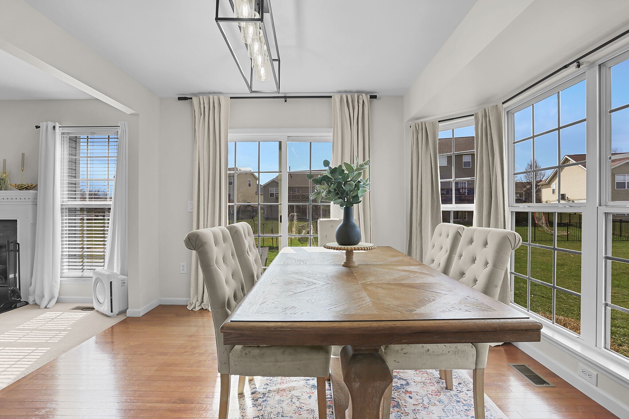 Building Photo - 814 Cone Flower Dr