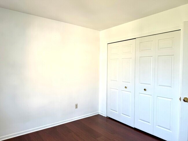 Building Photo - 2341 Timbercrest Ct