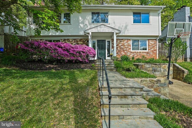 Building Photo - 6301 Crathie Ln