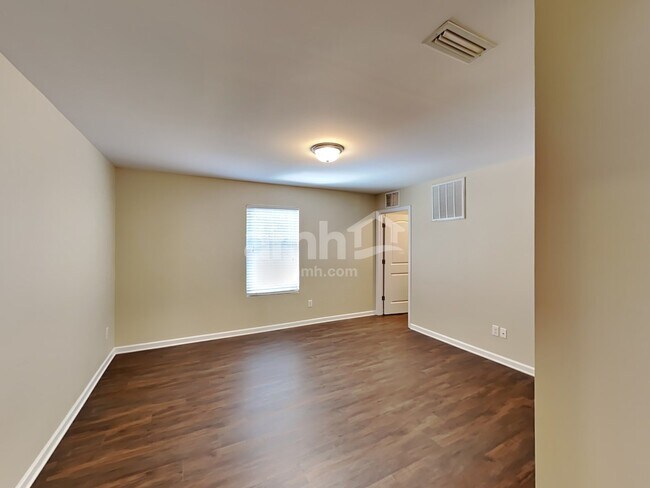 Building Photo - 1056 Joselynn Drive