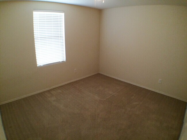 Building Photo - Fully Updated Mesquite Home with New HVAC, New Carpet & Nearby Park!