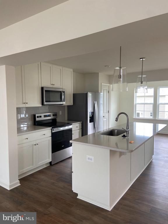 Building Photo - 263 Clifton Mnr