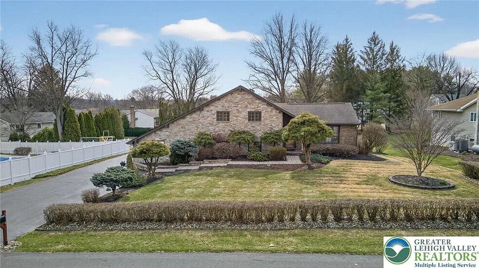 Building Photo - 6404 Fir Rd