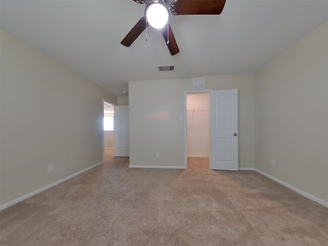 Building Photo - 536 Red Dusk Paint Dr