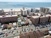 Building Photo - 437 E Broadway