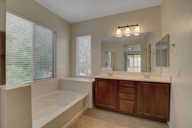 Building Photo - 3 Bedroom Home in Summerlin West COMING SOON!