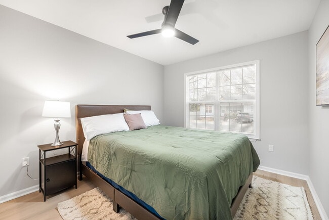 Building Photo - 420 Alpha St