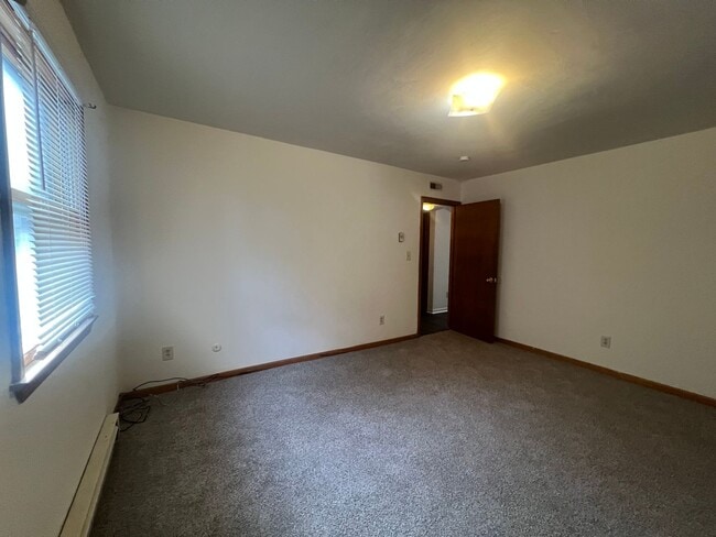 Building Photo - Maury811