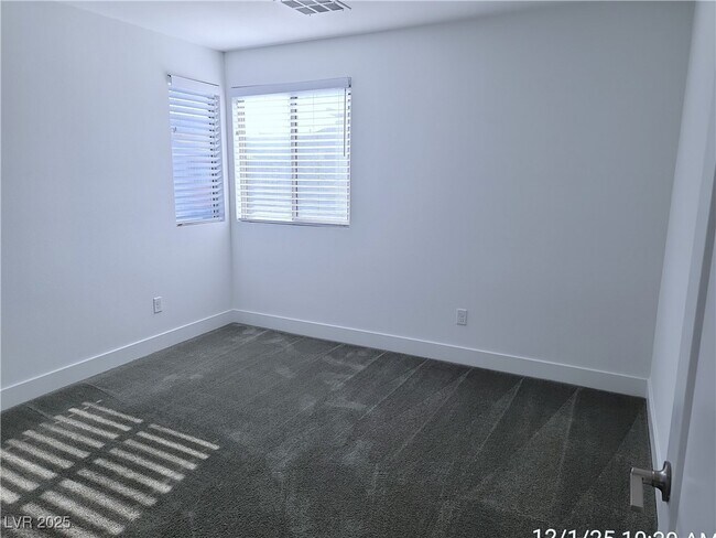 Building Photo - 3210 Centano Ave