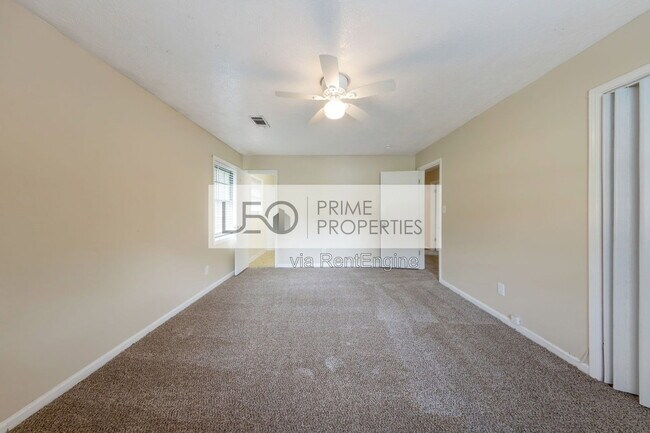 Building Photo - 5835 Bearing Way