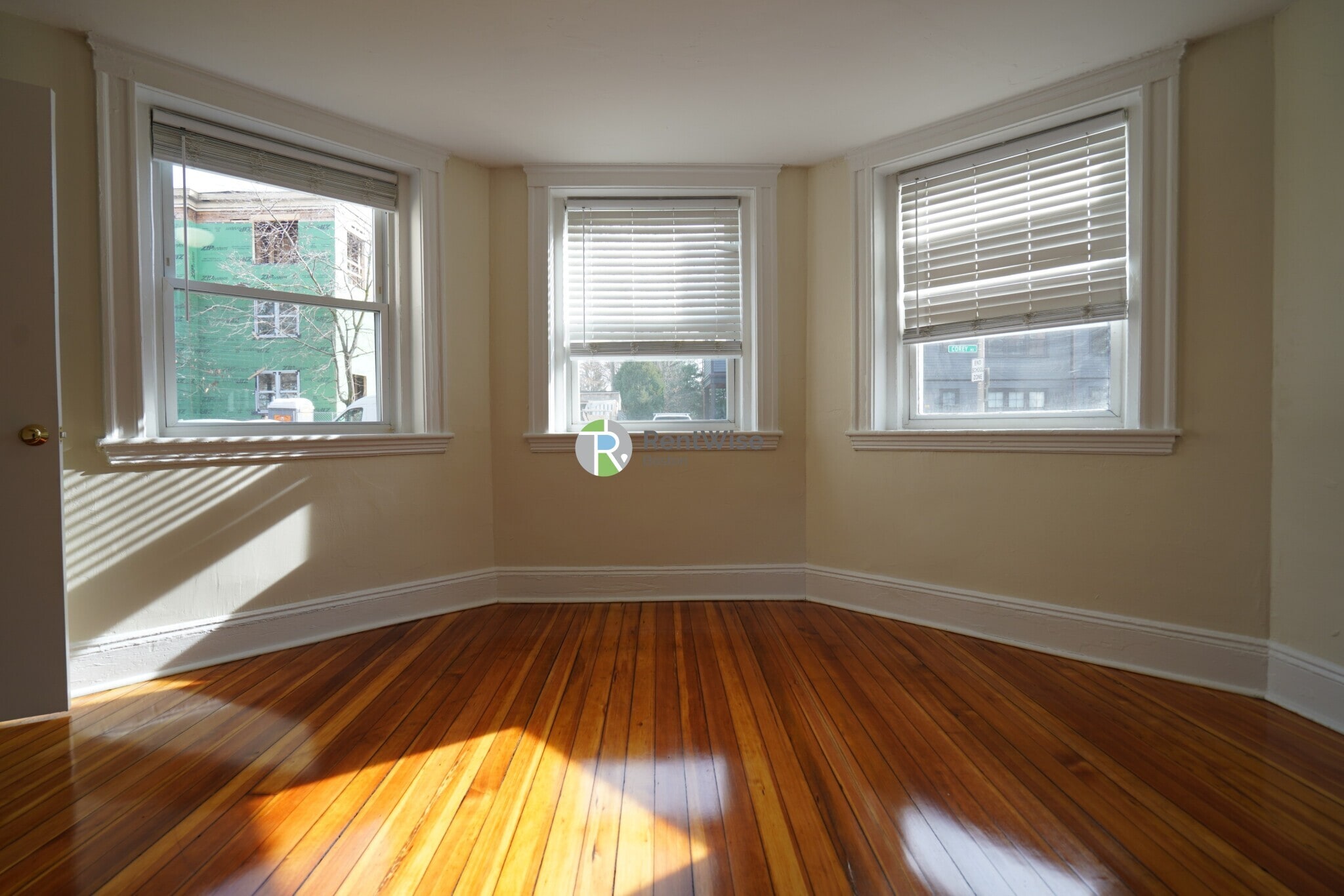 Building Photo - 7 Mt Hood Rd