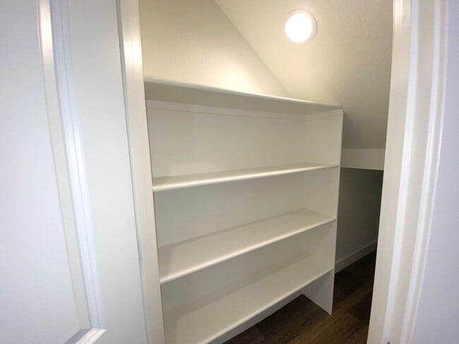 Building Photo - 1228 Wild Oak Ct