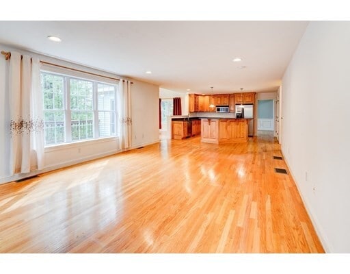 Building Photo - 28B Minot Ave