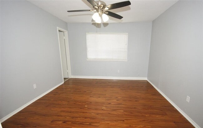 Building Photo - 7925 Grove Ridge Dr