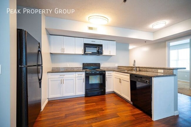 Building Photo - 250 Chittenden Ave