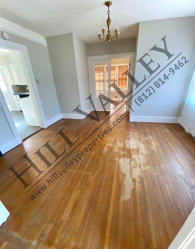 Building Photo - Three Bedroom Home in Edgewood Grove