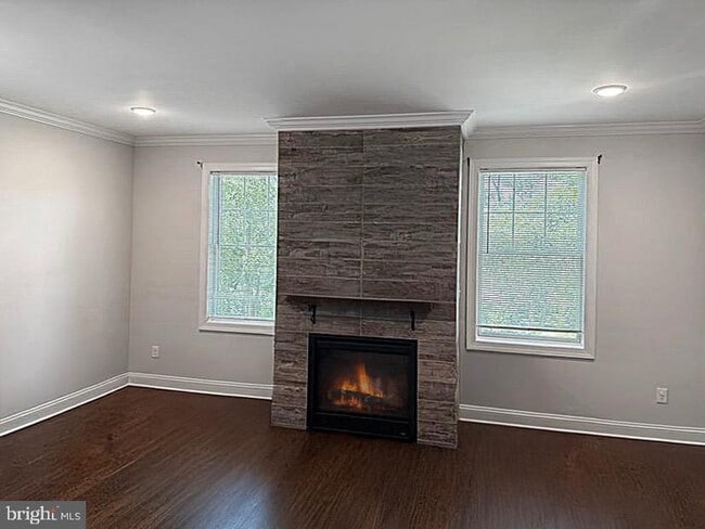 Building Photo - 94 Spruce St