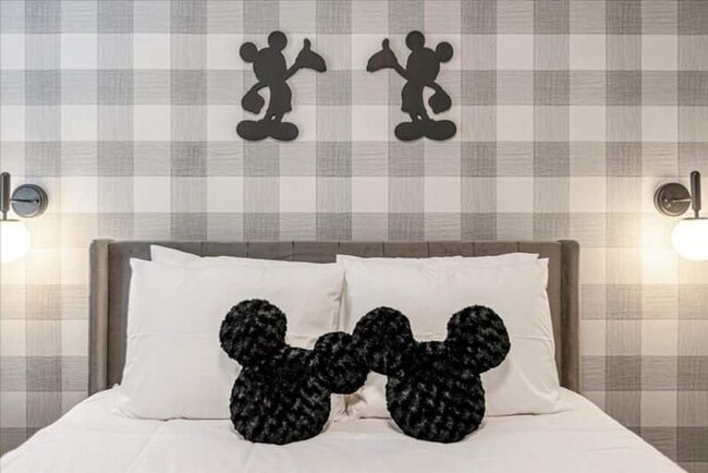 Building Photo - 9052 Sommerset Hills Dr