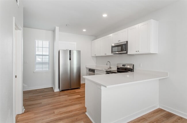 Building Photo - 4713 Virginia Ave