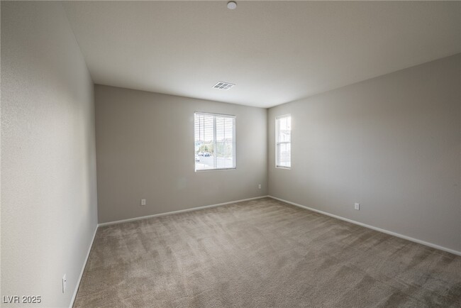 Building Photo - 3012 Camino Largo Ave