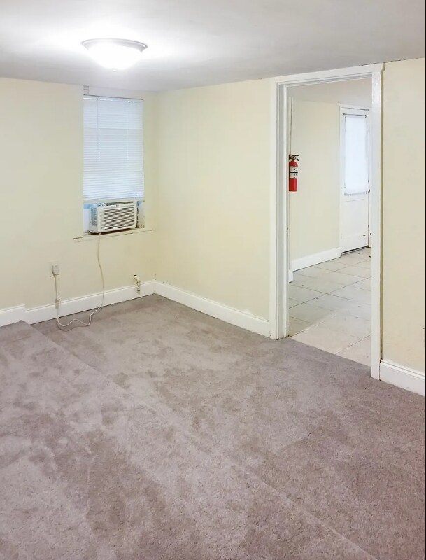 Building Photo - 451 Durand Dr NE