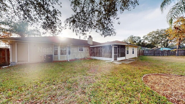 Building Photo - 12947 Tree Wy Ct N