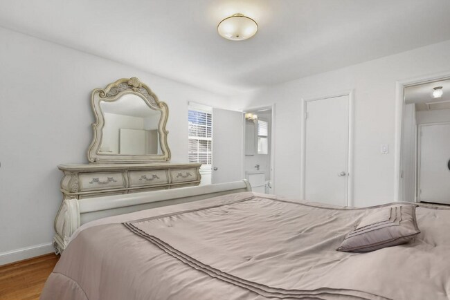 Building Photo - 5612 Massachusetts Ave