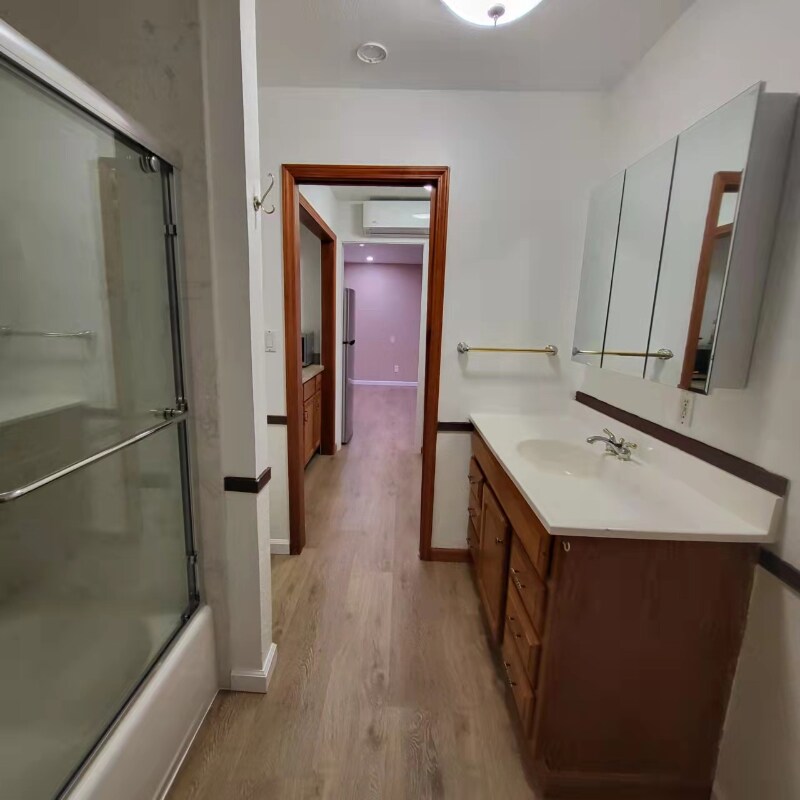 Building Photo - 1871 Peach Pl