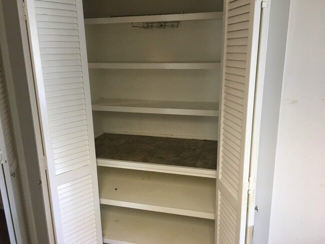 Building Photo - SOON AVAILABLE POOLSIDE CONDO!