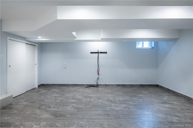 Building Photo - 14 Dimsdale Dr