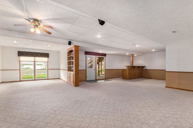 Building Photo - 15206 Borman St