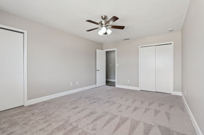 Building Photo - Beautifully Updated 2BR/1.5BA Altamonte Springs Townhome with Modern Finishes