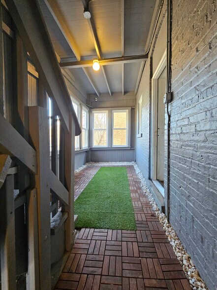 Building Photo - 8539 S Colfax Ave