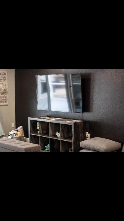 Building Photo - 3301 19th Ave W