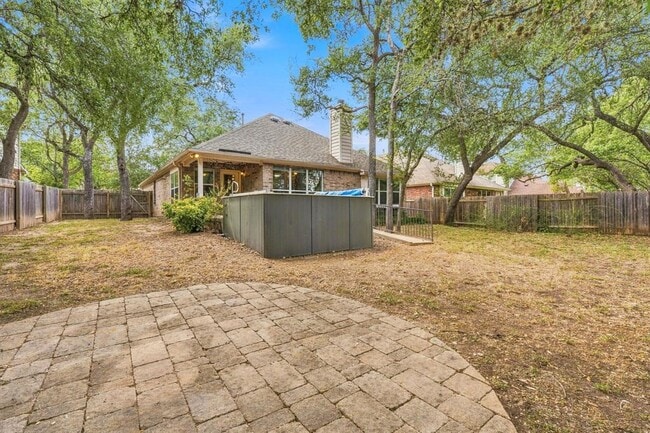 Building Photo - 516 Carismatic Ln